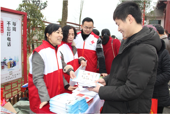 市红十字会参加永州市文化科技卫生“三下乡”活动