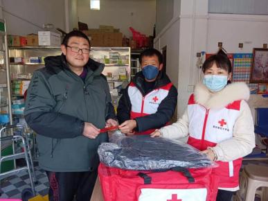 新田县红十字会开展2023年春节走访慰问活动